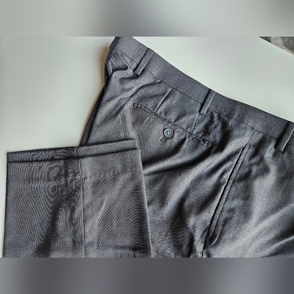 Calvin Klein Chinos, Brand NEW with tags.JEROME GREY - Picture 4 of 4